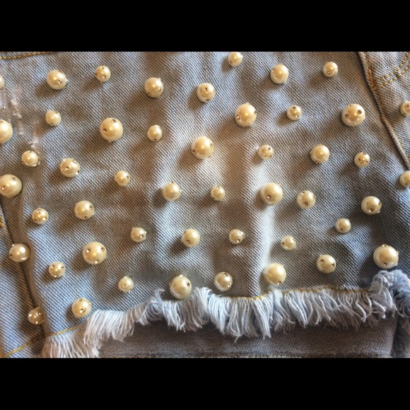 Cute Denim Shorts with Pearls and Rhinestones. - Picture 3 of 4